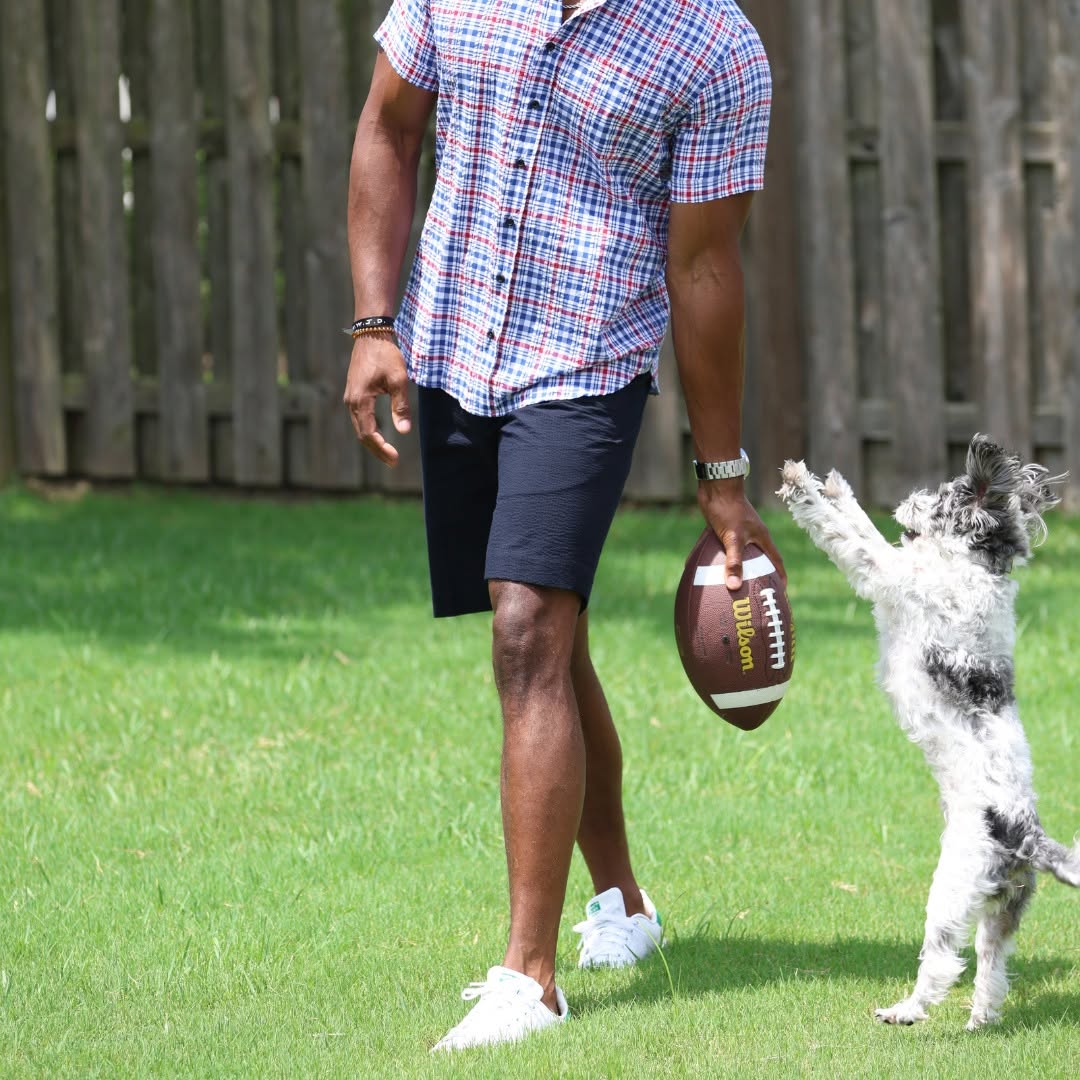 Say hey to Nickle—the real MVP of our latest shoot. 🐶 Big thanks to @erick__b_ for sharing the spot